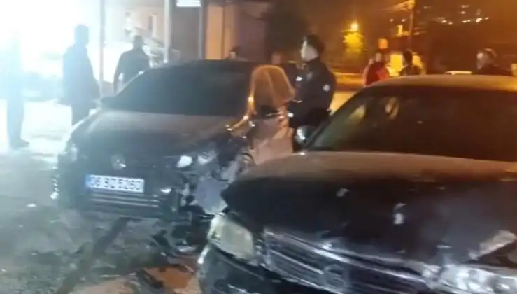 Çevirmeden Kaçmaya Çalışan Araç Kaza Yaptı: Ayrıntılar Ortaya Çıkıyor