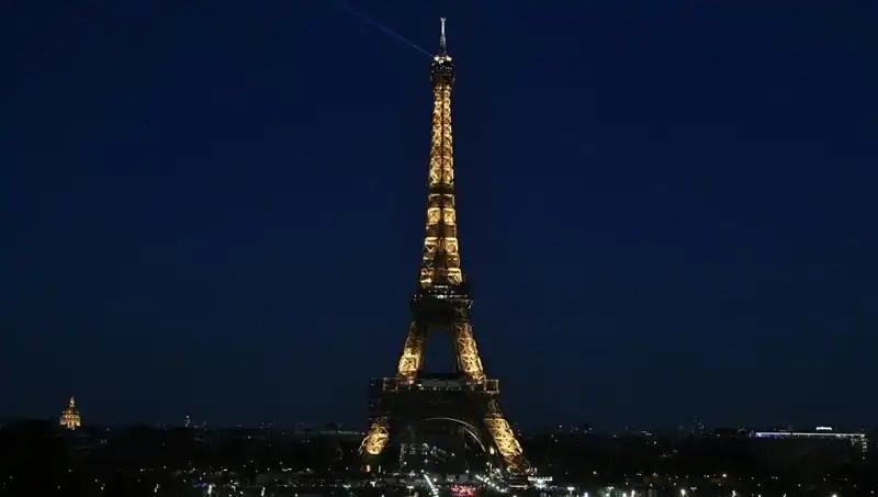 Eyfel Kulesi'ne Saldırı Planı: Paris’te Şok Tutuklamalar