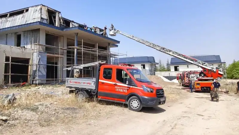 Ankara Gölbaşı'nda Villalar Duman Altında: Yangın Panik Yarattı