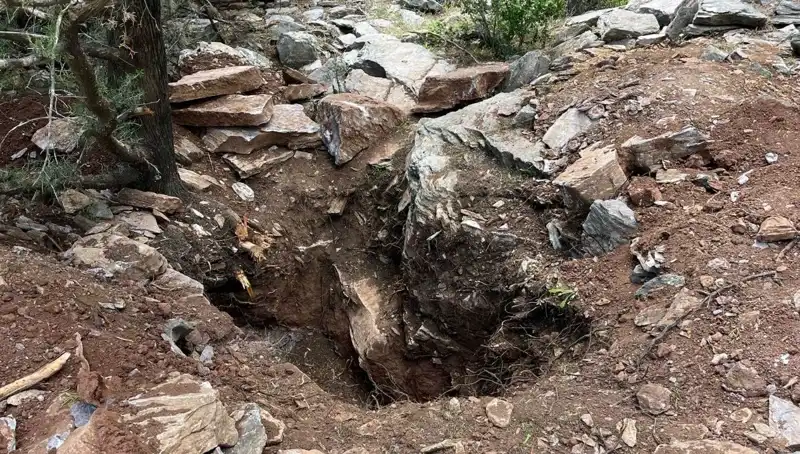 Eski Vali ve Emekli Albayın Define Arama Macerası Suçla Sonuçlandı