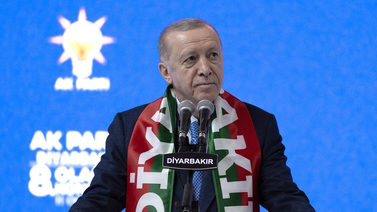 Erdoğan: Vatanımızın bütünlüğü için mücadele ediyoruz