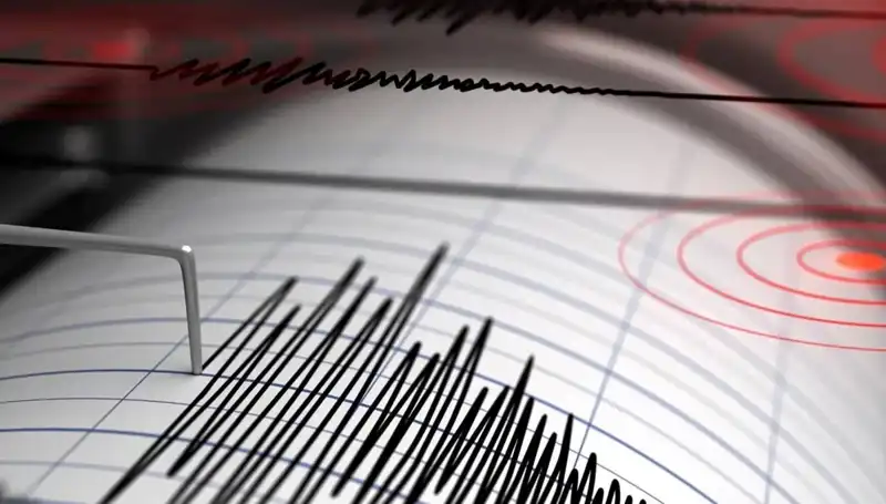 Manisa'da 4 Büyüklüğünde Deprem: Halkta Panik ve Endişe!