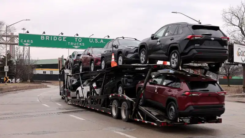 Toyota, ABD Pazarında Hibrit Araç Stratejisini Gözden Geçiriyor