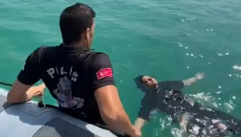 Baraj Gölüne Düşen Kadın, Gemi Adamlarının Cesaretiyle Kurtarıldı!