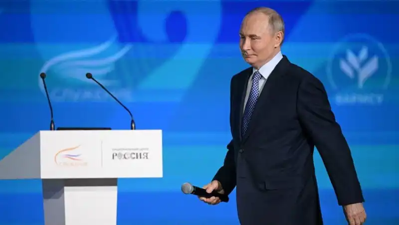 Rusya'da Tartışmalı Yabancı Ajan Yasası: Putin’den Tarihi Karar