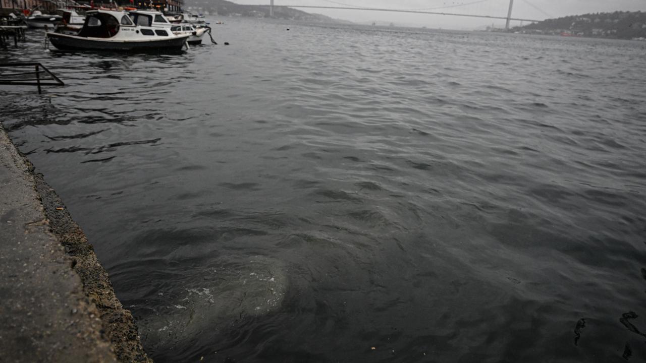 Üsküdar'da Kanalizasyon Suyu Denize Boşaltıldı
