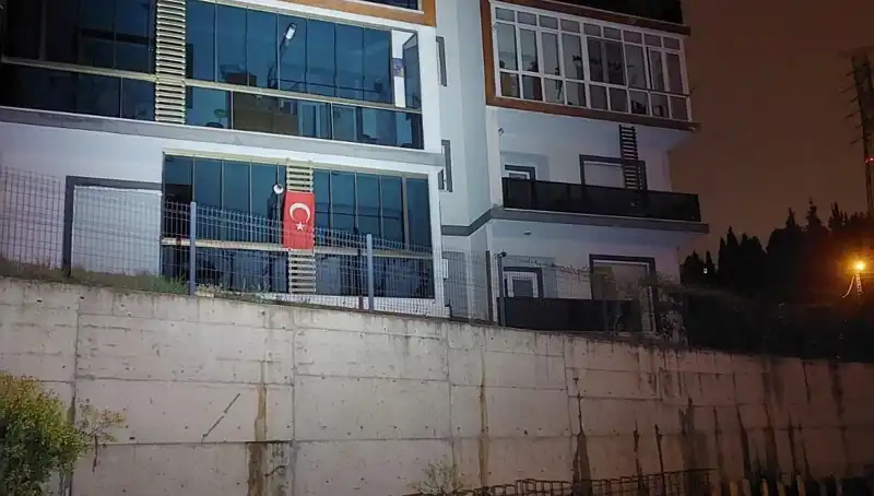Sakarya'da Risk Altındaki 4 Katlı Apartman Acil Tahliye Edildi!