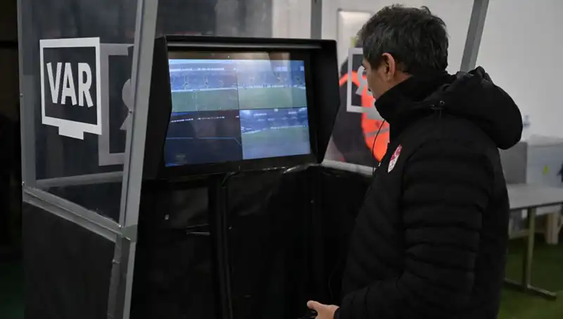 Beşiktaş vs Gaziantep FK Maçına Alman VAR Hakemi Atandı mı?