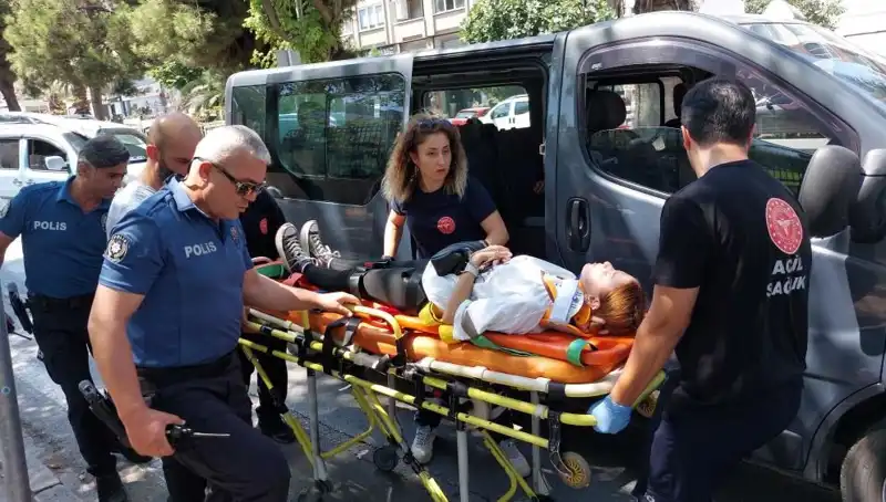 Samsun'da Şok Kaza: Minibüs Kamyona Çarptı, Yaralılar Var!