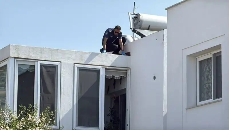 Bodrum'da Çatıdan Düşen Emekli Polis Hayatını Kaybetti